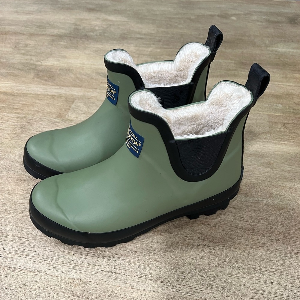 Adorable Pendleton Rain Booties